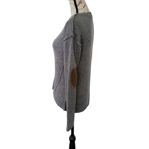 Retro D Small Gray Knit Sweater V Neck - Picture 2 of 5